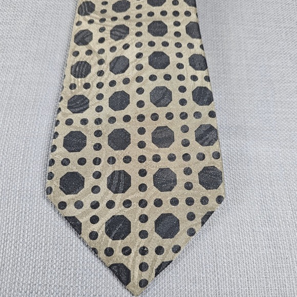 Ketch Classics Other - Ketch Classics Mens Geometric Polka Dot Necktie Gold Black Made in USA Wide Tie